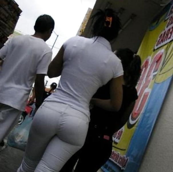 25P Girls in tight pants 12