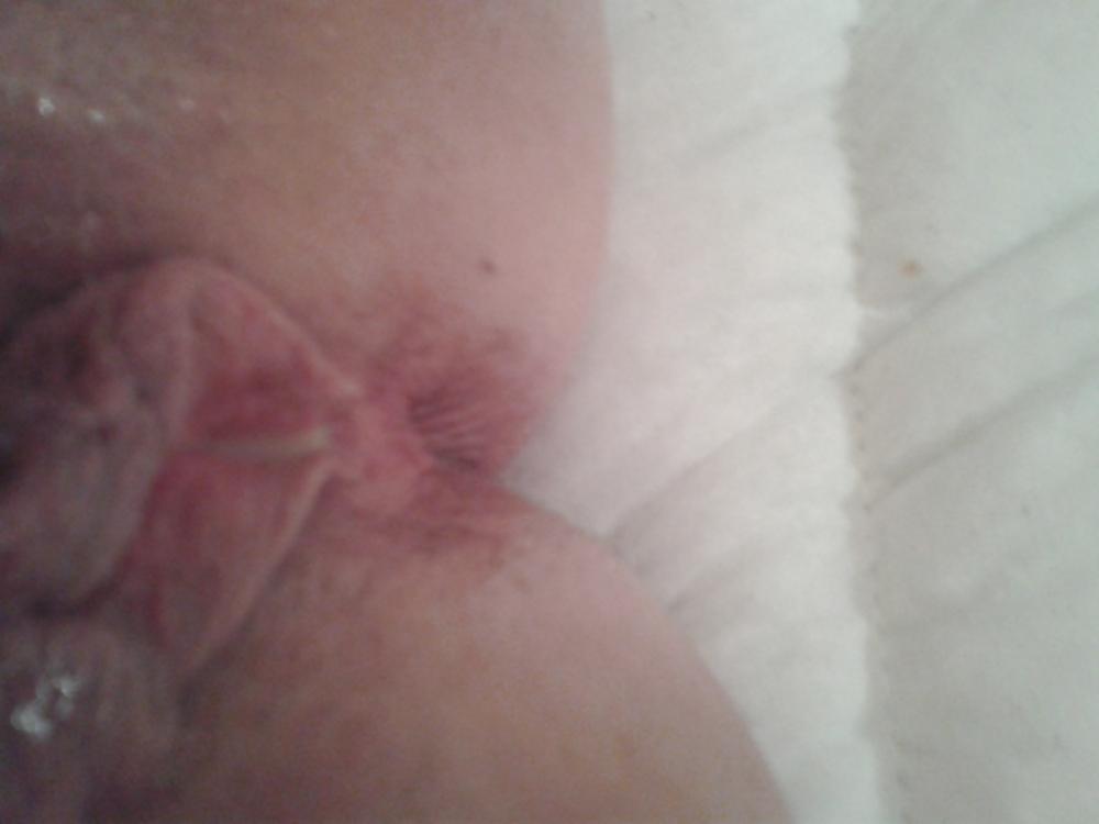 8P Scottish subslut68 playing with veg 