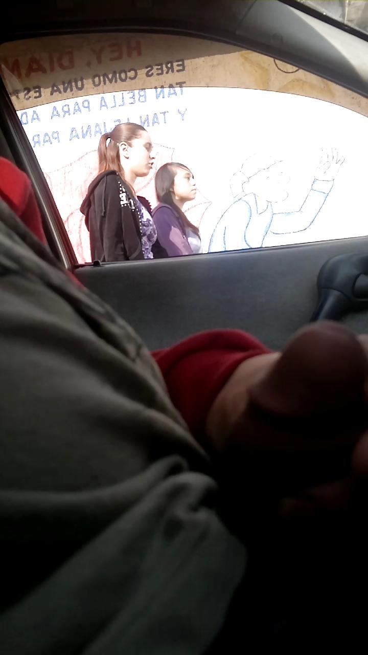 21P Flashing, exhibicionismo, mostrando el pene en la calle 10