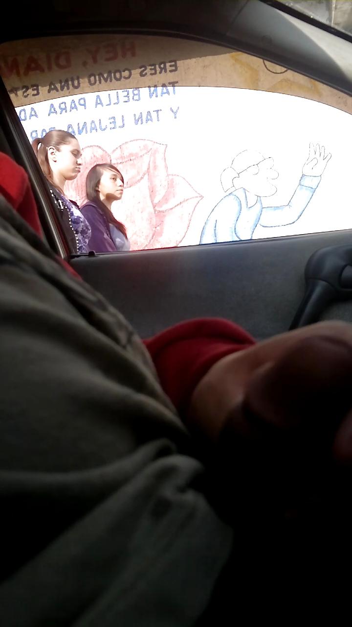 21P Flashing, exhibicionismo, mostrando el pene en la calle 10