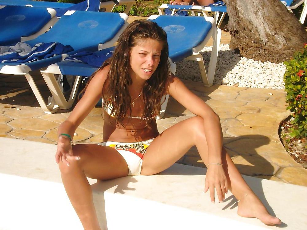 25P Horny nudist girls showing pussies & tits Beach teen 17