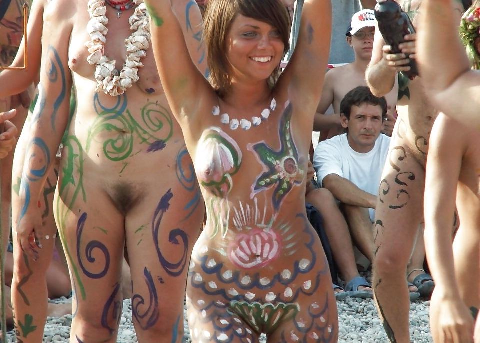 25P Horny nudist girls showing pussies & tits Beach teen 17