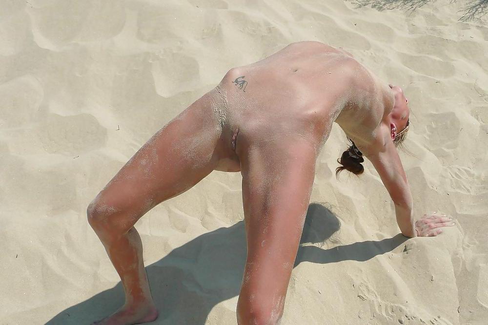 25P Horny nudist girls showing pussies & tits Beach teen 17