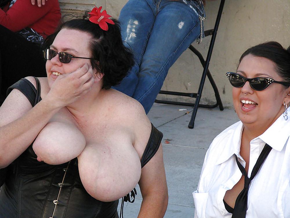 20P Flashing tits 16.
