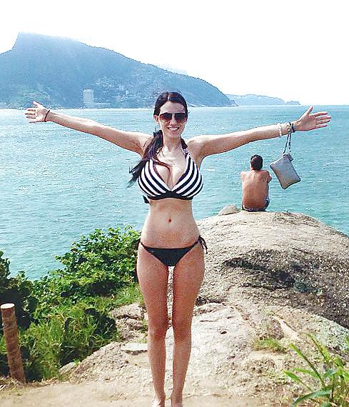 25P Big Beach Boobs 18!!!!!!!!!!!