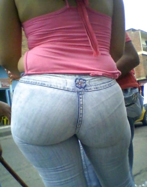25P Girls in tight pants 14