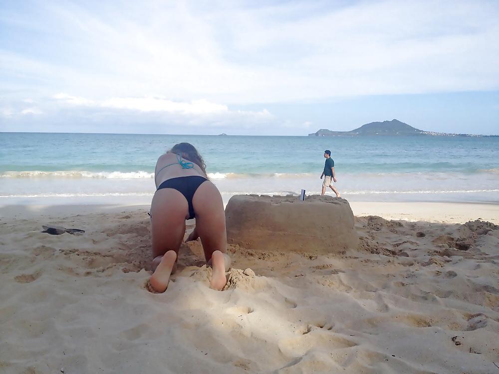 4P Wife Flashing at the Beach