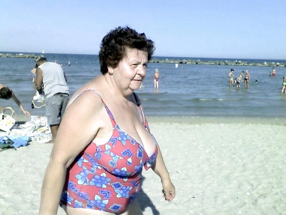 25P Busty granny on the beach! Mixed!