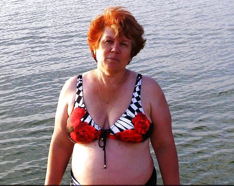 25P Busty granny on the beach! Mixed!