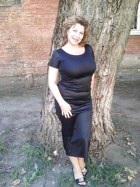 11P Busty Russian Woman 1443