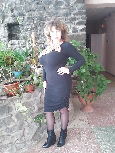 11P Busty Russian Woman 1443