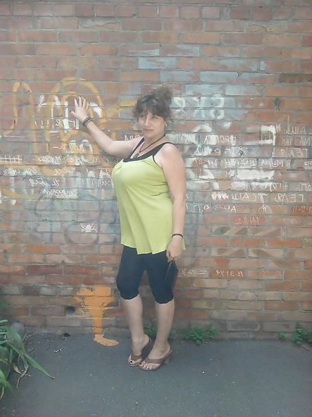 11P Busty Russian Woman 1443