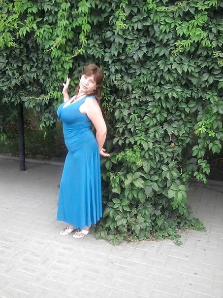 11P Busty Russian Woman 1443