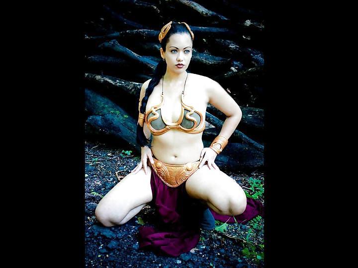 25P Star Wars Slave Leia Dressed and Undressed Gallery 2