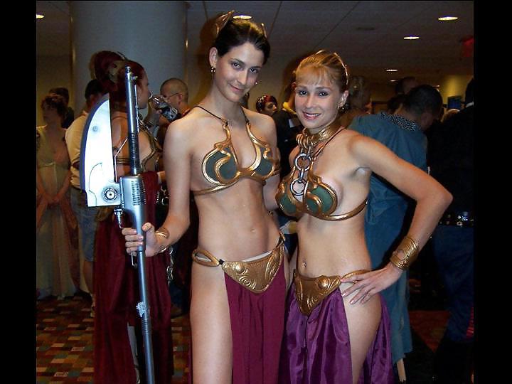 25P Star Wars Slave Leia Dressed and Undressed Gallery 2