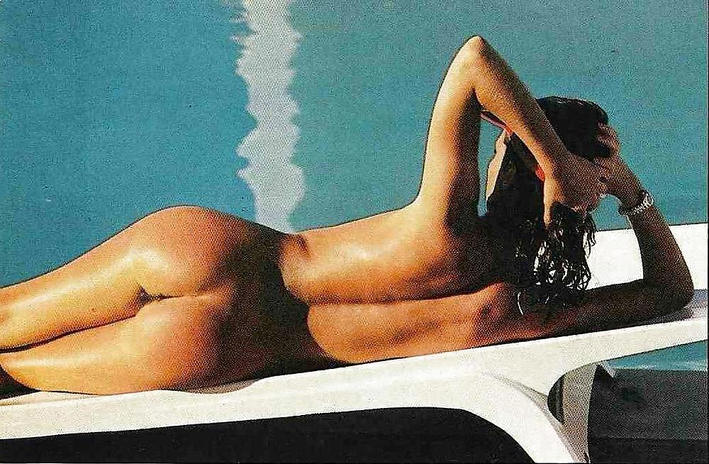 25P Hot'n'hairy brunettes