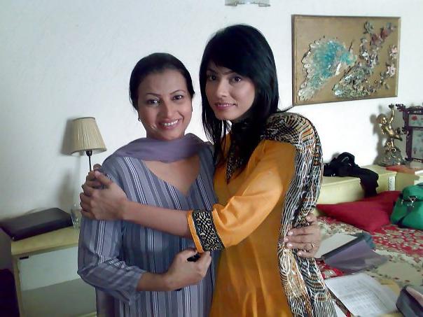 23P Delicious Muslim MILFs 5, Who Would You FUCk?