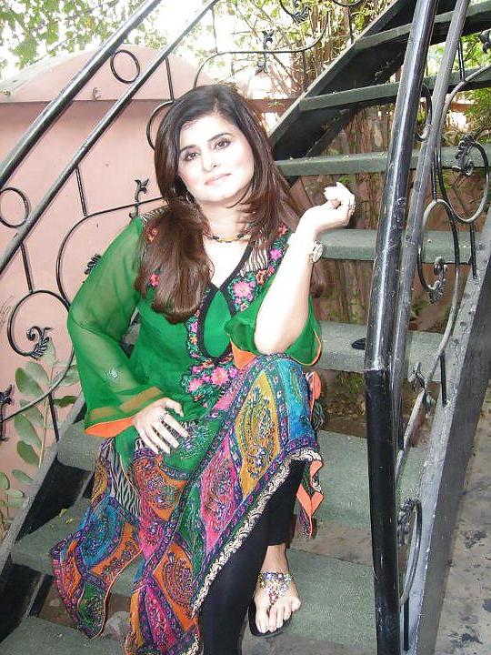 23P Delicious Muslim MILFs 5, Who Would You FUCk?