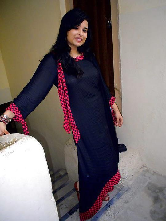 23P Delicious Muslim MILFs 5, Who Would You FUCk?