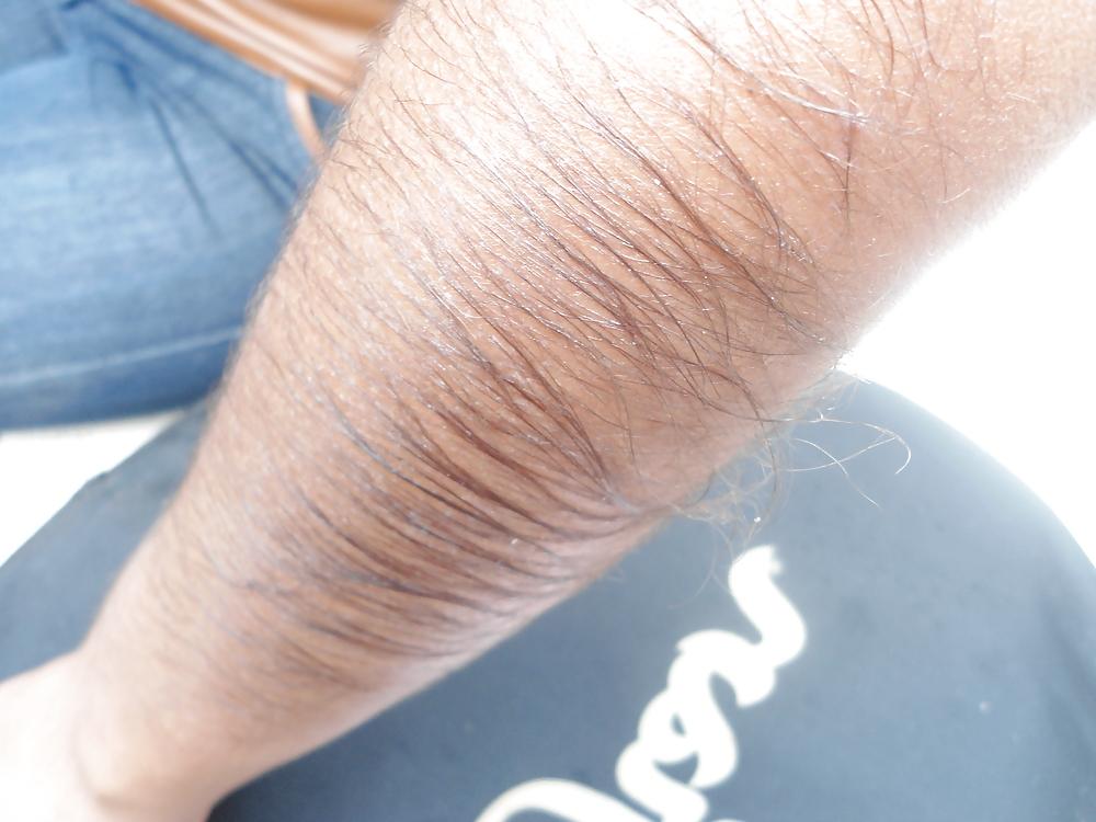 25P Girl with very hairy arms