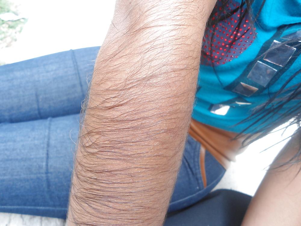 25P Girl with very hairy arms