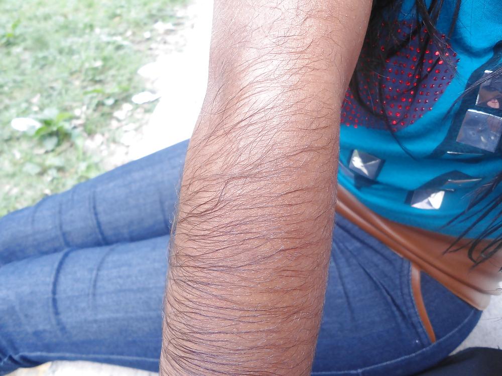 25P Girl with very hairy arms