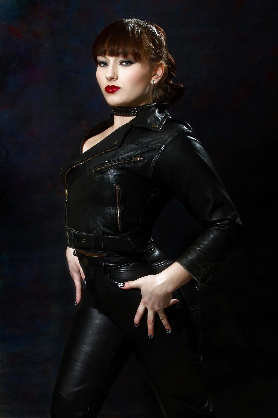 14P GALLERY No. 255 - LEATHER FETISH