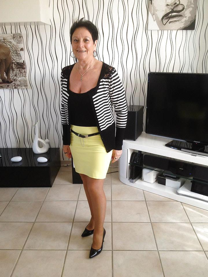 9P My Aunt ,  meine Tante in Nylons