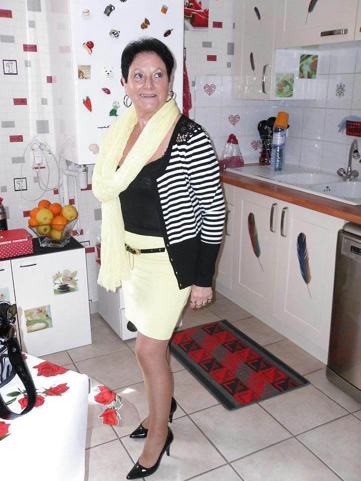 9P My Aunt ,  meine Tante in Nylons
