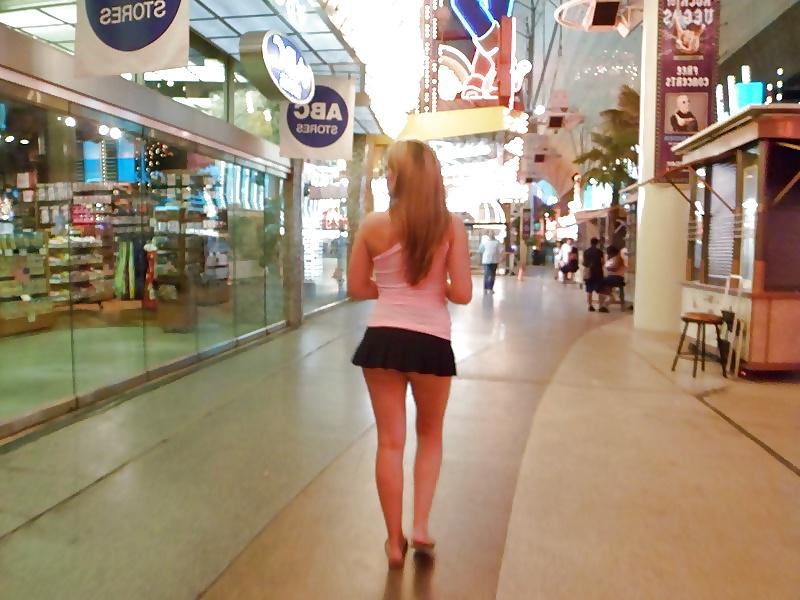 25P Mini-skirt Milf's