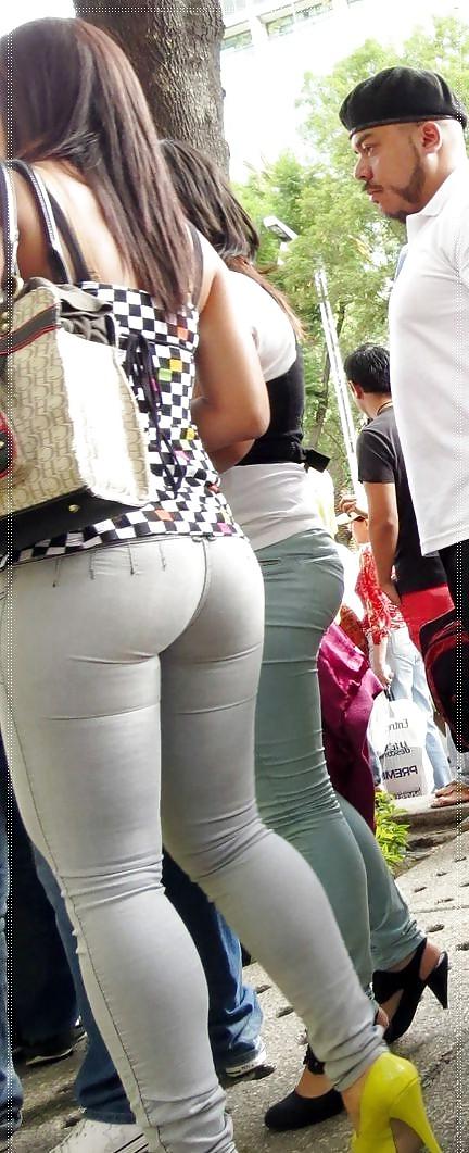 25P Girls in tight pants 13