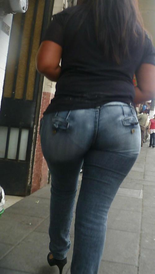 25P Girls in tight pants 13