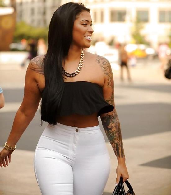 25P Girls in tight pants 13