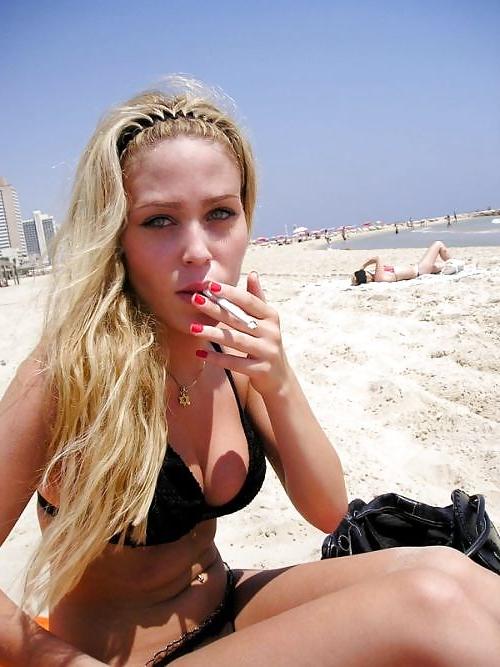 25P Beach Big Boobs Girls