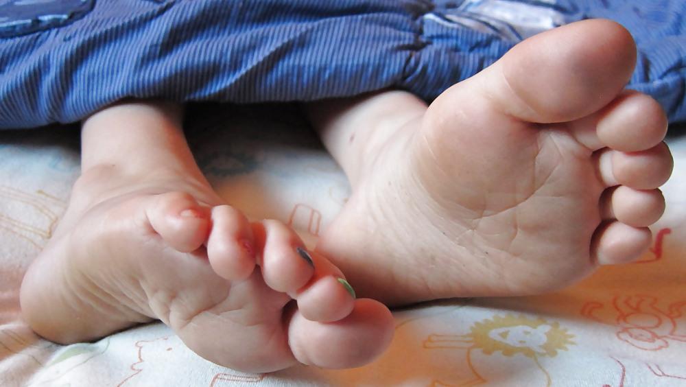 17P Mixed feet - Soles 4 worship