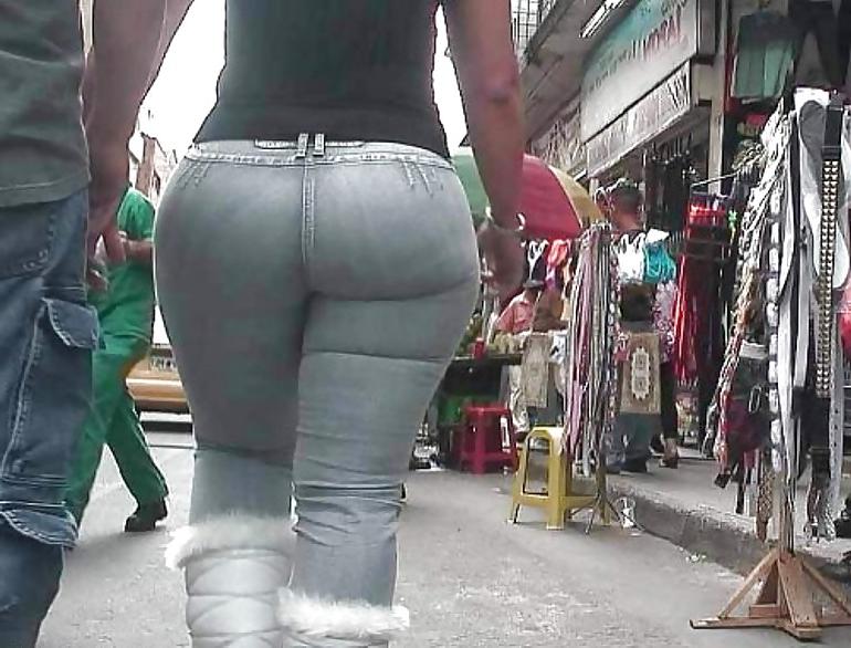 25P Girls in tight pants 17