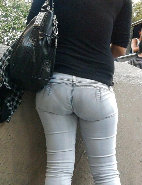 25P Girls in tight pants 17