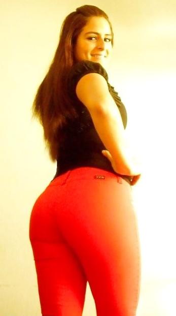 25P Girls in tight pants 17