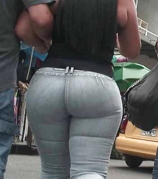 25P Girls in tight pants 17