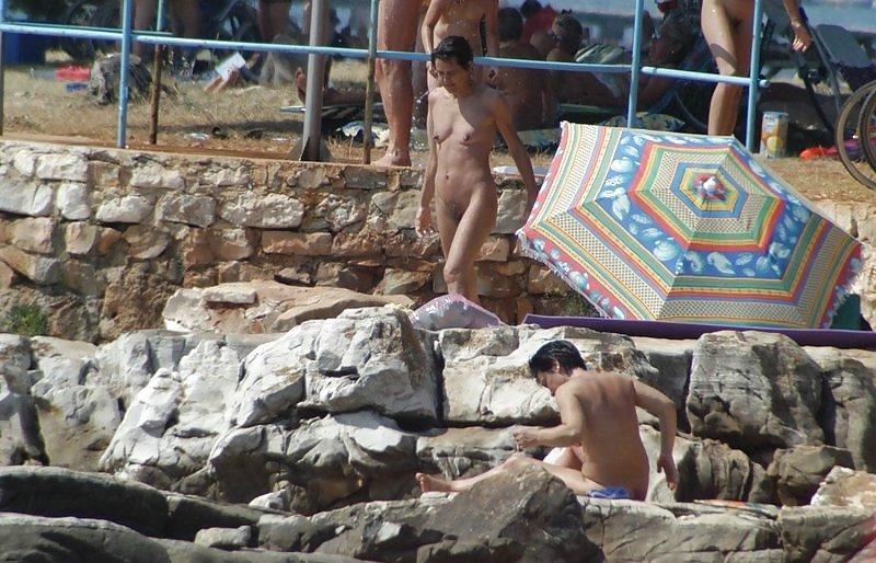 25P Older Beach Nudists