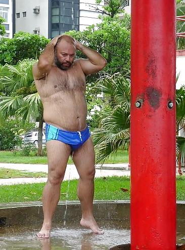 25P Pool, Beach, Shower. A Sunny Day