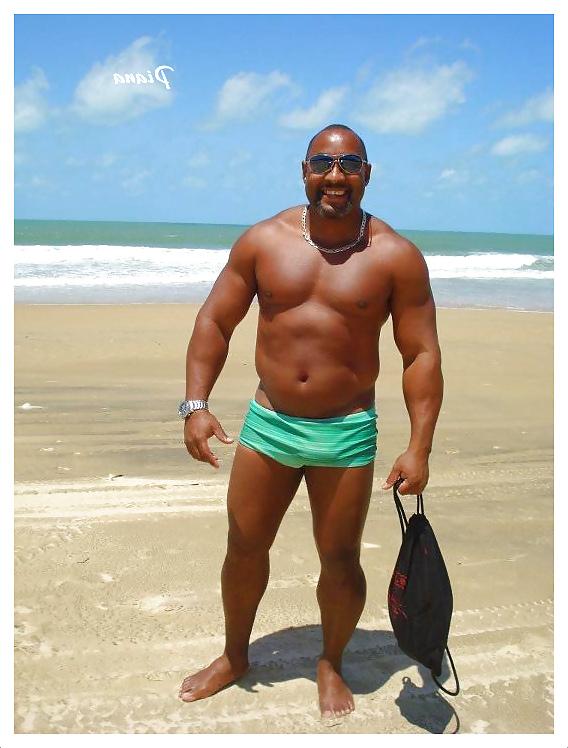 25P Pool, Beach, Shower. A Sunny Day