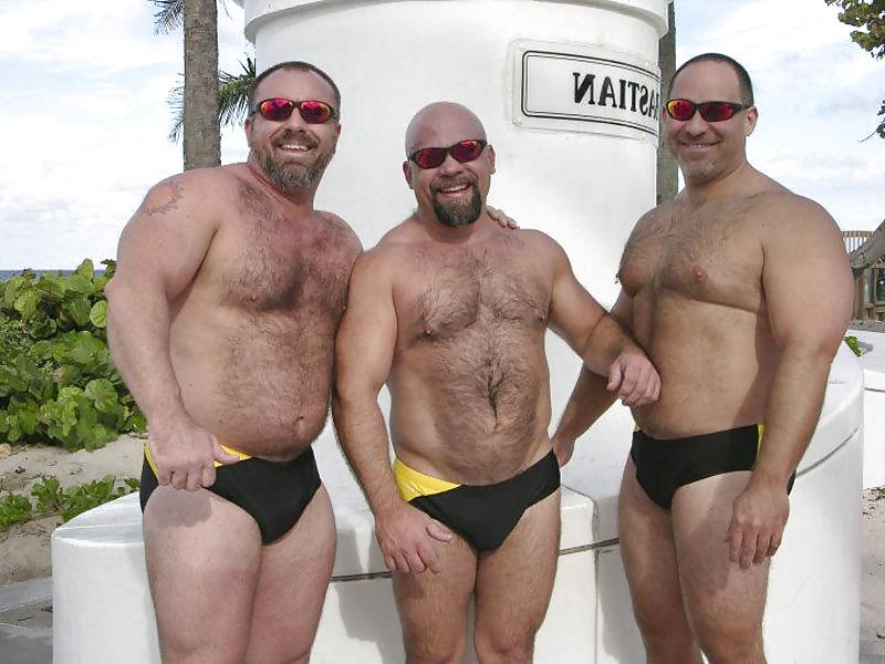 25P Pool, Beach, Shower. A Sunny Day