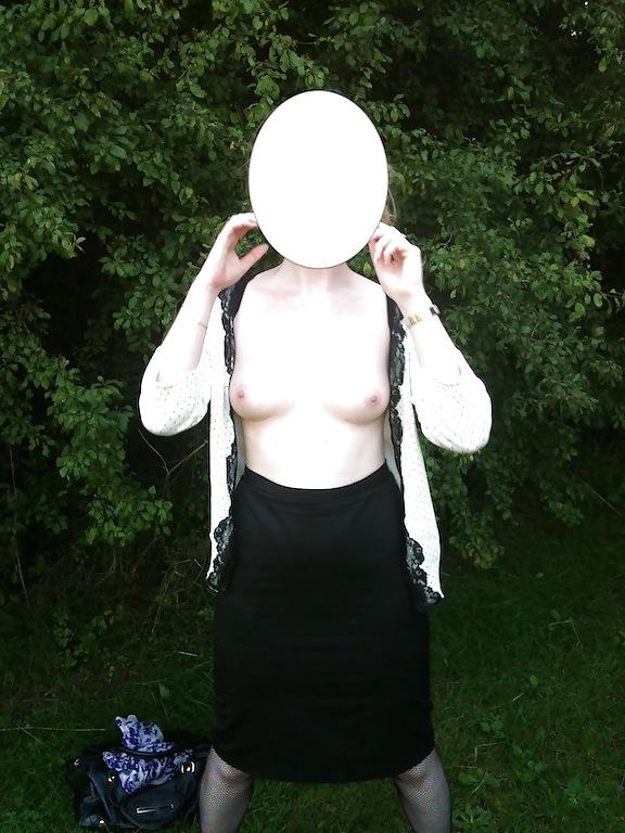 4P Sexy Slut Flashing Tits Outdoors