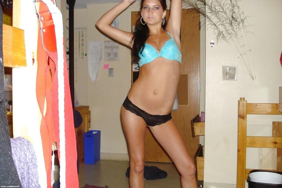 18P Hot college girl