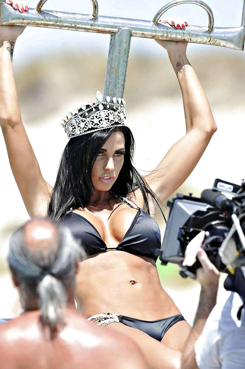 16P Kate Price Beach In Miami 2