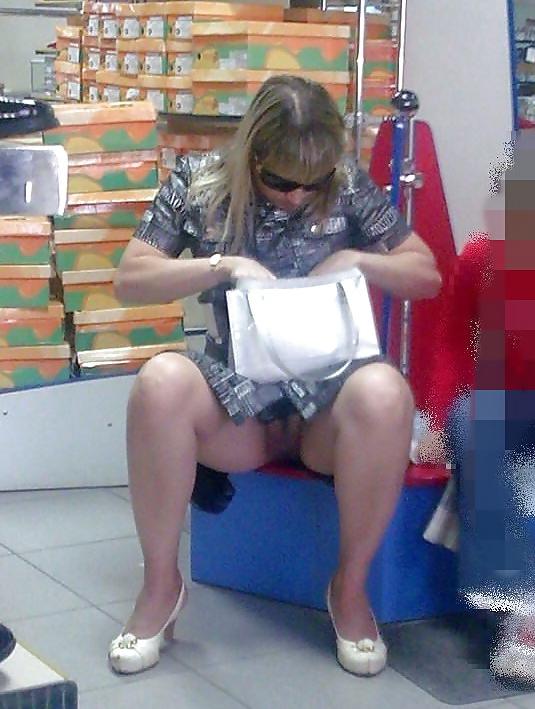 25P Flashing Moms 3