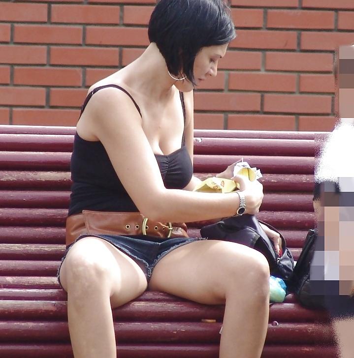 25P Flashing Moms 3