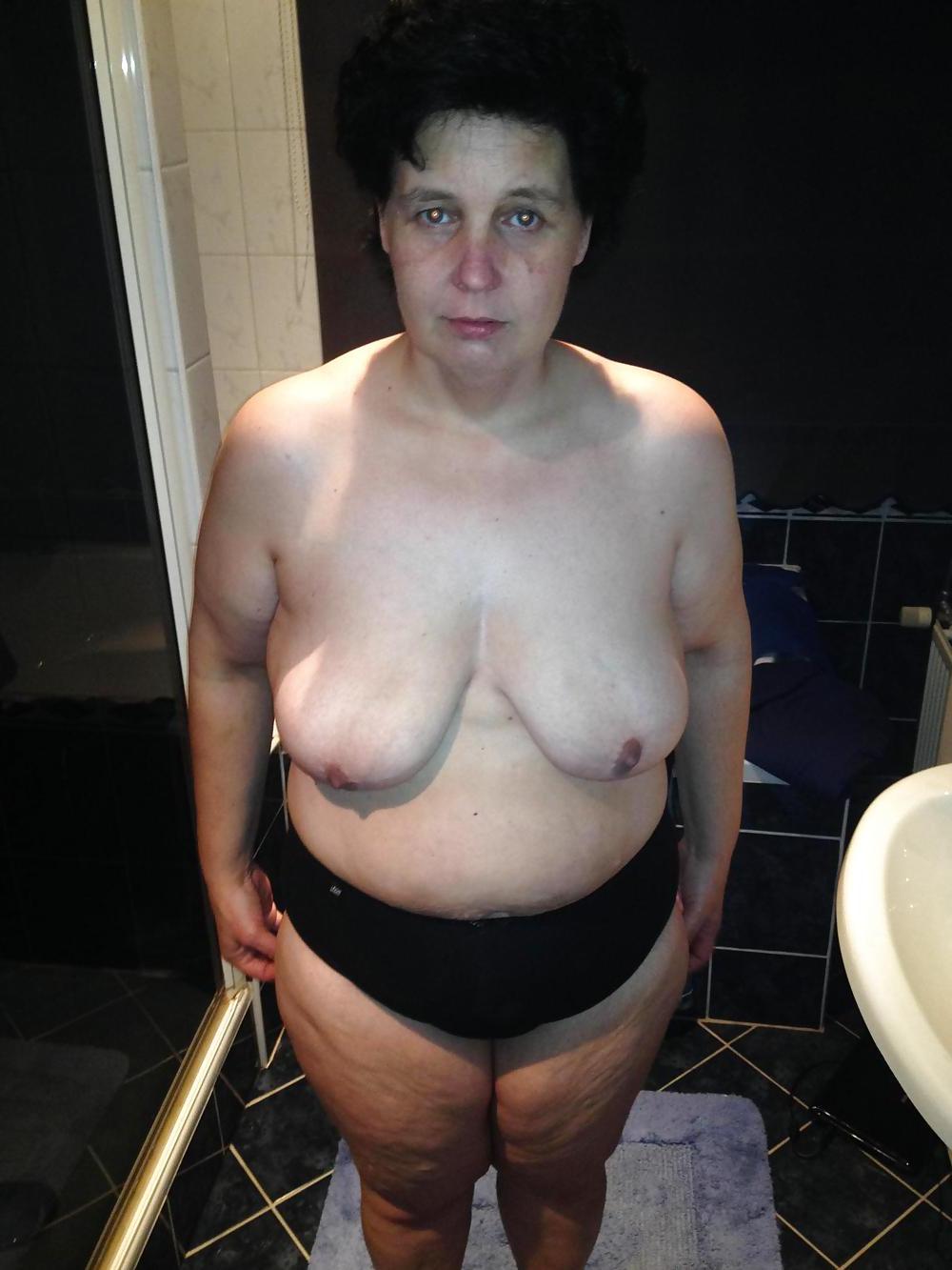 13P Wifes tits and hairy pussy