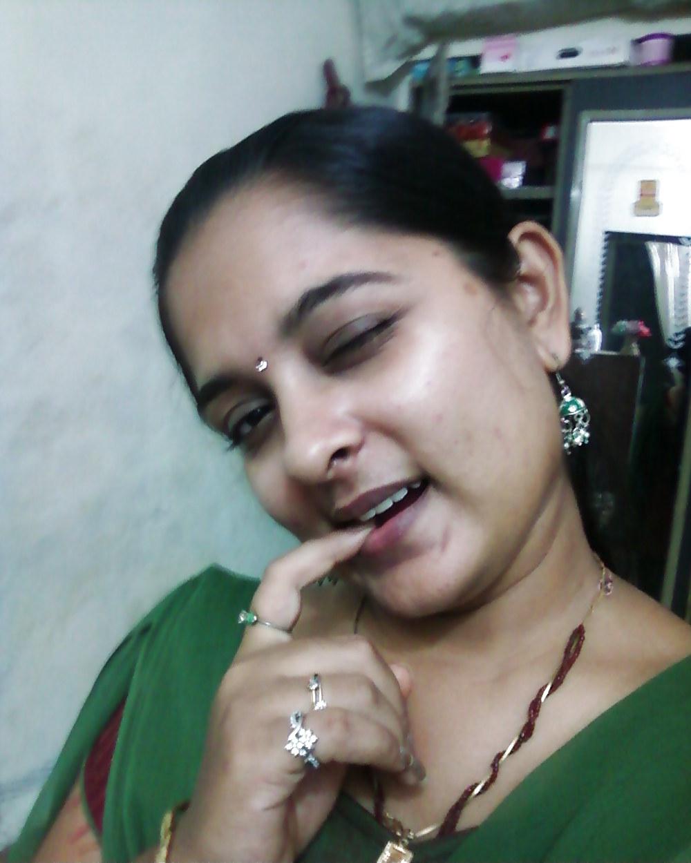 25P HORNY MANGLA BHABI-INDIAN DESI PORN SET 1.7